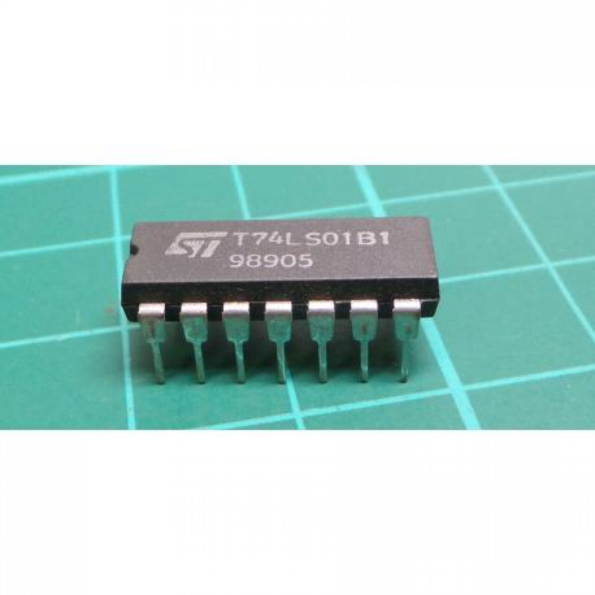 74LS01 Quad 2Inputs NAND Gate IC Majju PK