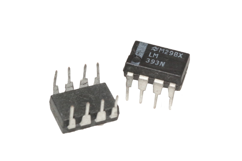 LM393 Low Offset Voltage Dual Comparator DIP 8 PIN ICLM393 Low Offset Voltage Dual Comparator DIP 8 PIN IC