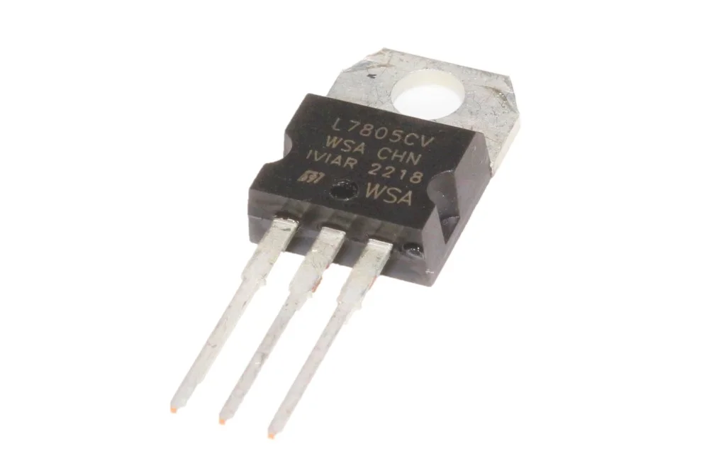LM7805 Voltage Regulator IC 12V TO 5V-1A