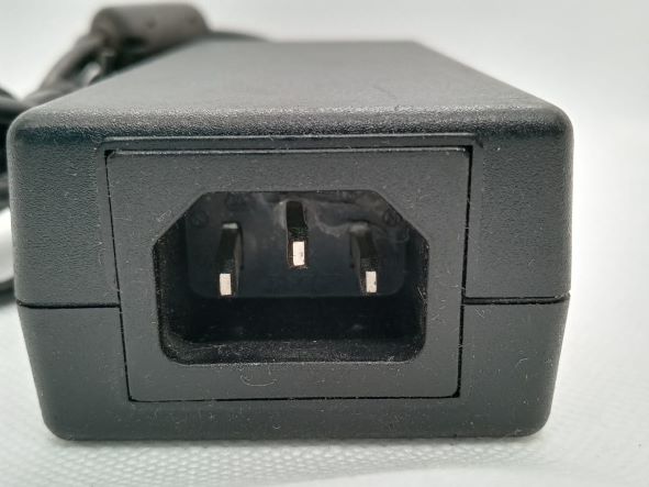 9v 4Amp Power Adapter - Image 3