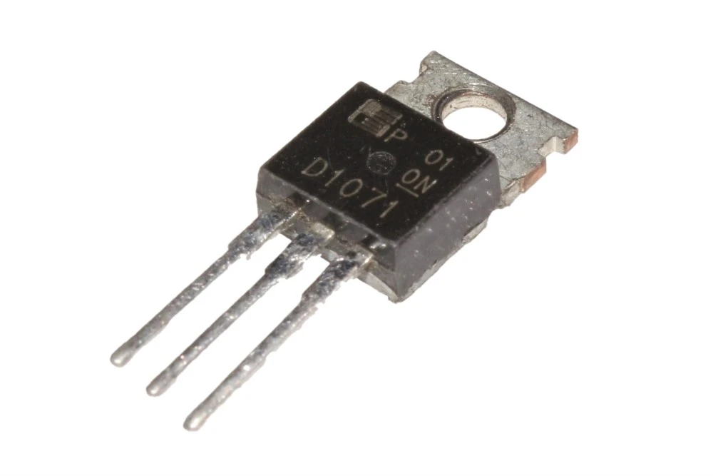 D1071 NPN Transistor IC 2SD107 6A-450V