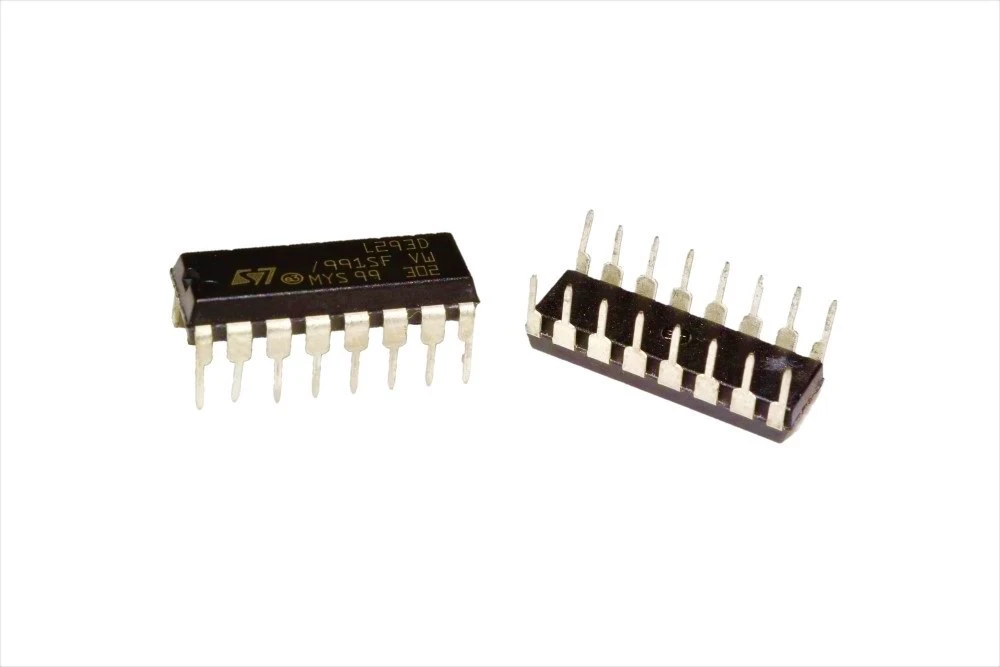 L293D Dual H Bridge DC Motor Diver